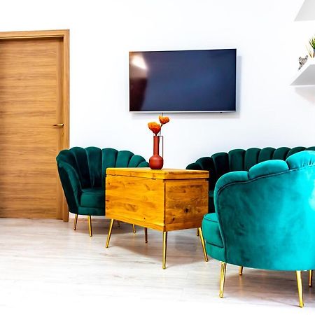Thome Ego Flat Cluj-Napoca Eksteriør billede